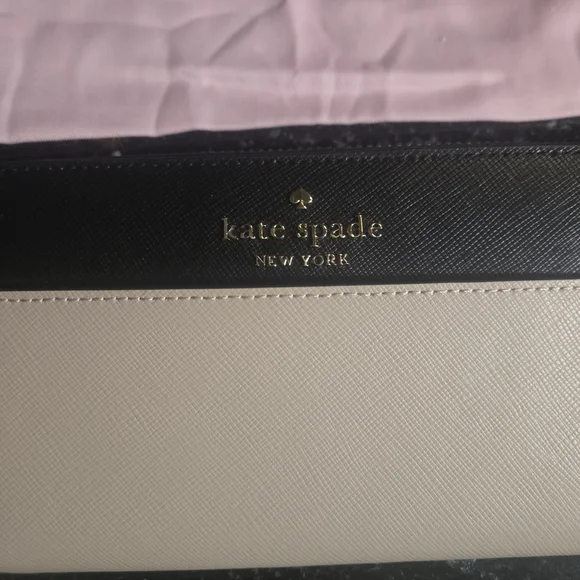 Kate Spade Black and Cream Wallet - Picture 2 of 4